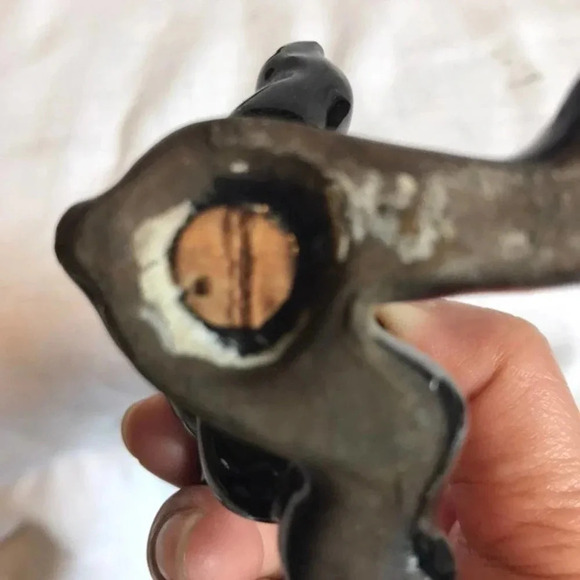 Vintage Tiny Bears Salt and Pepper Shakers - Picture 4 of 4